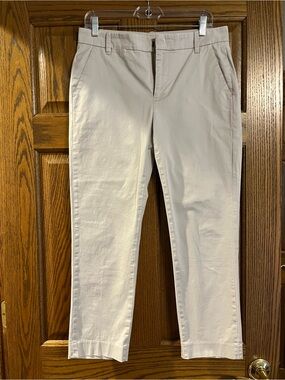 Vince Women’s Light Beige Chinos -Size 8